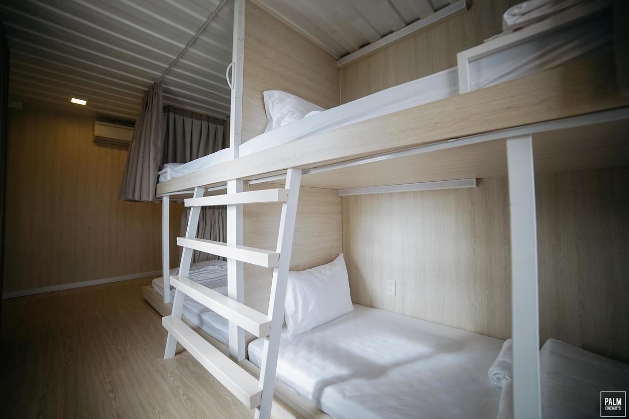 Palm Hostel & Coffee Nha Trang Exterior photo